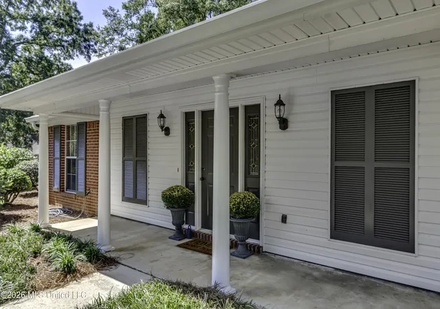 Photo 2 of Single Family Residence at 210 Southampton Pl, Brandon, MS 39042 | MLS# 4163536 | | Sold on 2026-10-30
