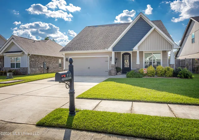 Photo 2 of Single family home for sale at 111 Westwind Ct, Ocean Springs, MS 39564 | MLS# 4163747 | Listing updated on 2026-10-14