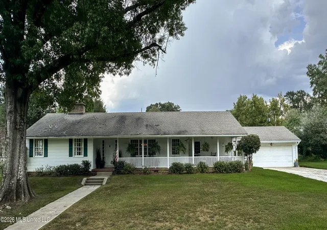 Photo 1 of Single family home for sale at 1006 Hickory Ave, Mc Comb, MS 39648 | MLS# 4163526 | Listing updated on 2026-09-25