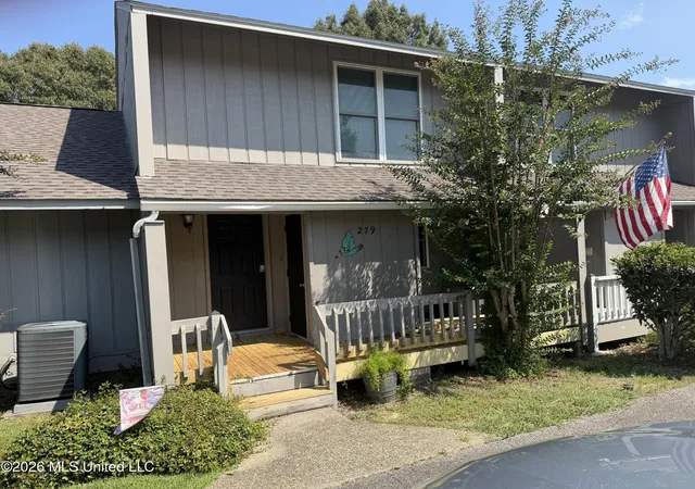 Townhouse for sale at 279 Highpoint Dr, Diamondhead, MS 39525 | MLS# 4163381
