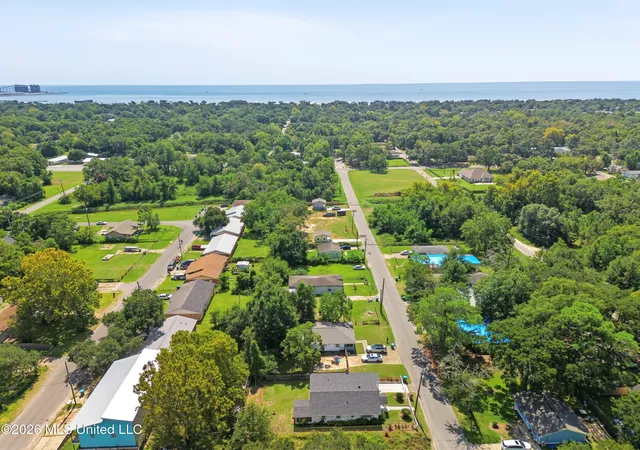 Photo 3 of Sale Pending at 1518 Dixie Ave, Gulfport, MS 39501 | MLS# 4163435 | Listing updated on 2026-09-30