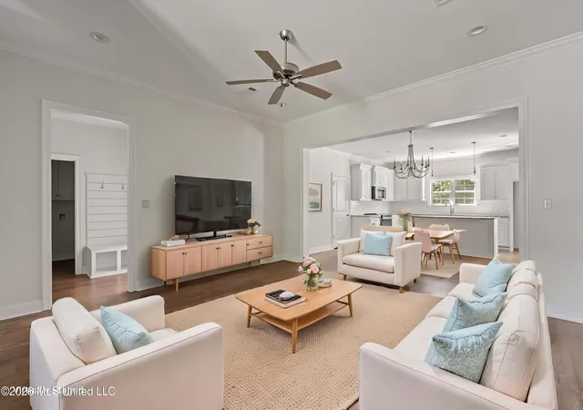 Photo 2 of Sale Pending at 46 Canal Dr, Hattiesburg, MS 39402 | MLS# 4163380 | Listing updated on 2026-10-07