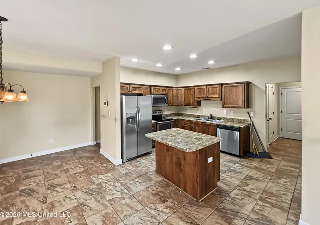 Photo 3 of Single family home for sale at 7874 Sycamore Dr, Southaven, MS 38671 | MLS# 4163374 | Listing updated on 2026-10-15