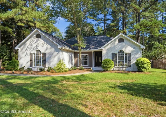 Photo 1 of Single family home for sale at 15 Plainview Xing, Hattiesburg, MS 39402 | MLS# 4163388 | Listing updated on 2026-09-25