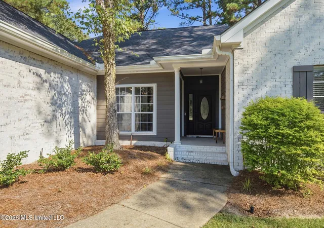 Photo 3 of Single family home for sale at 15 Plainview Xing, Hattiesburg, MS 39402 | MLS# 4163388 | Listing updated on 2026-09-25