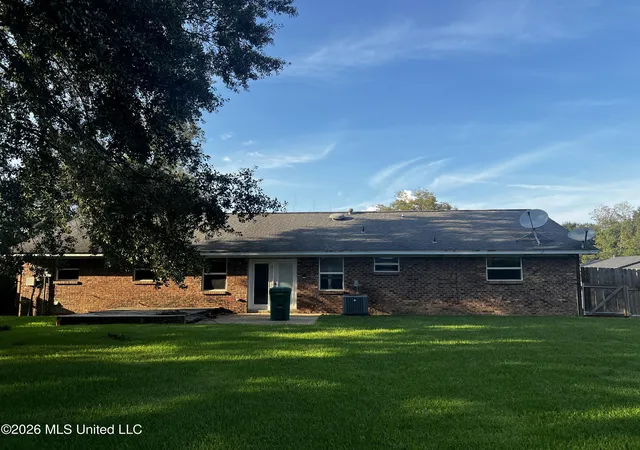 Photo 18 of Single family home for sale at 206 Janelle Dr, Gulfport, MS 39503 | MLS# 4163544 | Listing updated on 2026-10-16