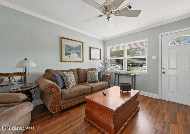 Photo 2 of Single family home for sale at 121 Roberts Cir, Ocean Springs, MS 39564 | MLS# 4163428 | Listing updated on 2026-10-16