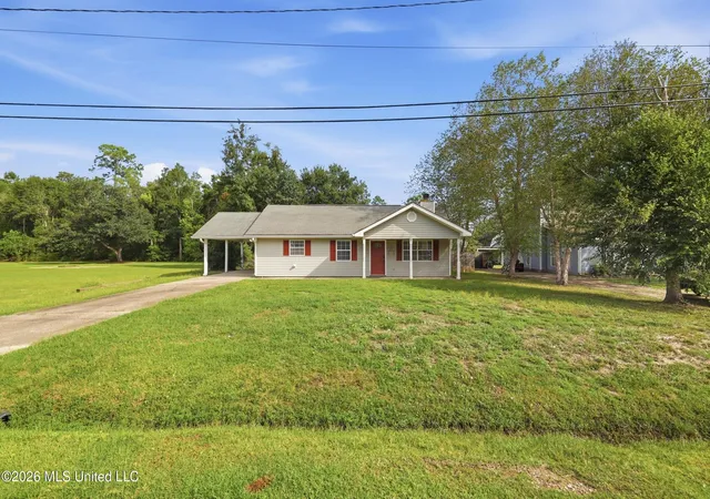 Photo 3 of Sale Pending at 1004 Shipp St, Waveland, MS 39576 | MLS# 4163477 | Listing updated on 2026-10-06
