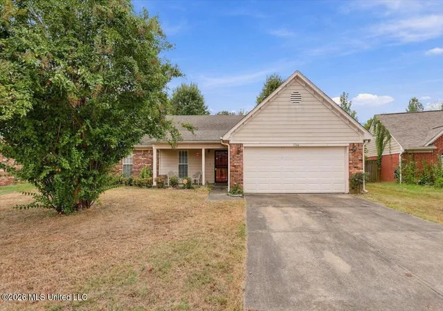 Photo 3 of Sale Pending at 7766 S Sarah Ann Dr, Southaven, MS 38671 | MLS# 4163940 | Listing updated on 2026-10-15