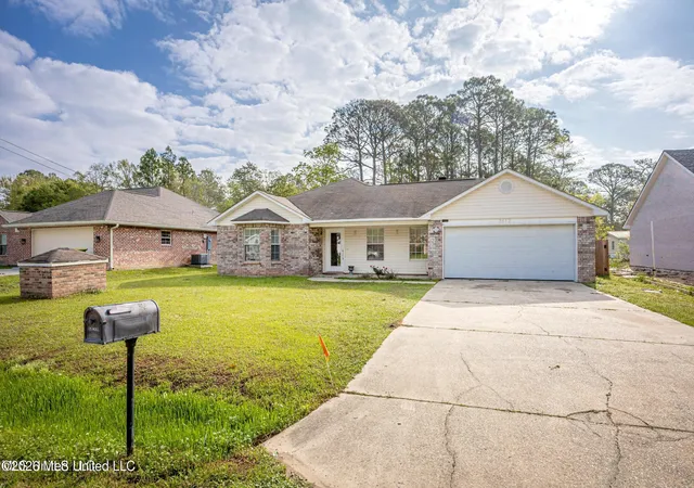Photo 3 of Single family home for sale at 2612 N 8th Street, Ocean Springs, MS 39564 | MLS# 4163461 | Listing updated on 2026-10-19