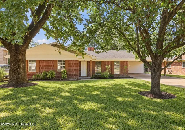 Photo 2 of Single family home for sale at 5225 Sunnyvale Dr, Jackson, MS 39211 | MLS# 4163478 | Listing updated on 2026-10-05