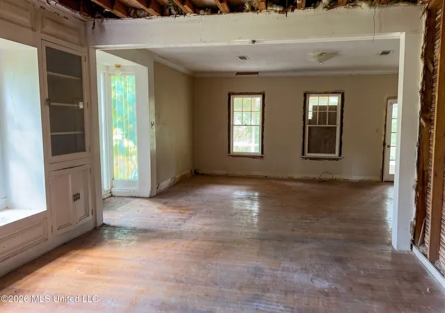 Photo 3 of Sale Pending at 407 Alta Woods Blvd, Jackson, MS 39204 | MLS# 4163492 | Listing updated on 2026-10-15