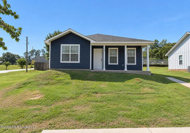 Photo 1 of Single family home for sale at 69 E Magnolia St, Lucedale, MS 39452 | MLS# 4163578 | Listing updated on 2026-10-02