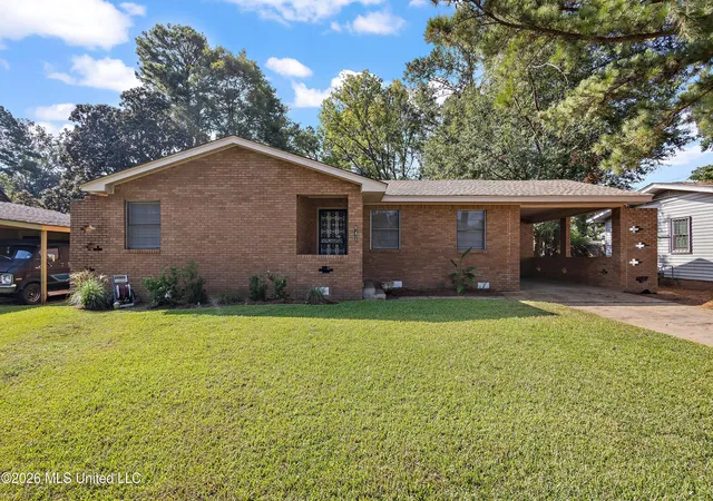 Photo 1 of Sale Pending at 941 Berwood Dr, Jackson, MS 39206 | MLS# 4163580 | Listing updated on 2026-09-28