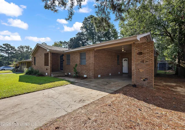 Photo 1 of Sale Pending at 941 Berwood Dr, Jackson, MS 39206 | MLS# 4163580 | Listing updated on 2026-09-28