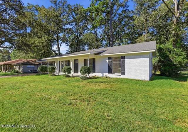 Photo 2 of Single family home for sale at 229 Bruin Ave, Pearl, MS 39208 | MLS# 4163528 | Listing updated on 2026-10-19