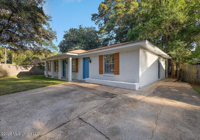 Photo 3 of Single family home for sale at 2549 Gina Dr, Pearl, MS 39208 | MLS# 4163595 | Listing updated on 2026-10-14