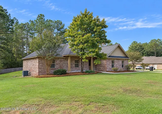 Photo 3 of Sale Pending at 51 Southfork Dr, Petal, MS 39465 | MLS# 4163550 | Listing updated on 2026-10-02