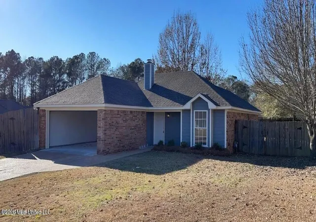Photo 1 of Single family home for sale at 217 Shadow Crk Dr, Florence, MS 39073 | MLS# 4163620 | Listing updated on 2026-10-07