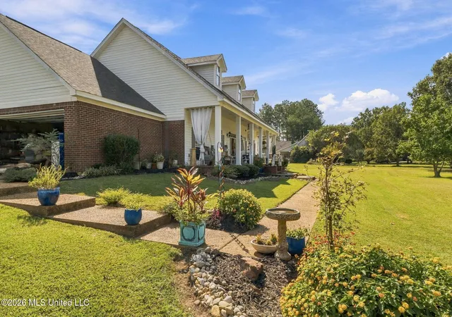 Photo 3 of Single family home for sale at 119 Sunset Hills Dr, Florence, MS 39073 | MLS# 4163677 | Listing updated on 2026-10-17