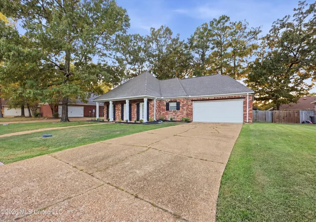 Photo 2 of Single family home for sale at 1007 Riverchase N Dr, Brandon, MS 39047 | MLS# 4163685 | Listing updated on 2026-10-16