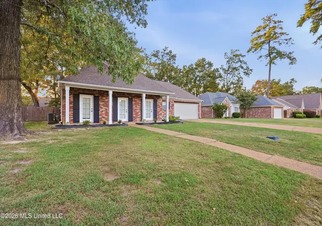 Photo 3 of Single family home for sale at 1007 Riverchase N Dr, Brandon, MS 39047 | MLS# 4163685 | Listing updated on 2026-10-16