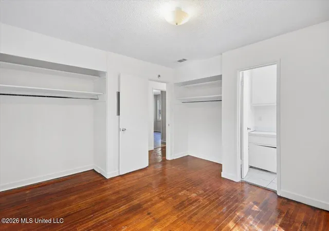 Photo 2 of Single family home for sale at 3058 Woodside Dr, Jackson, MS 39212 | MLS# 4163627 | Listing updated on 2026-10-27