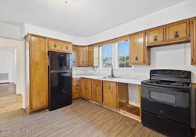 Photo 3 of Single family home for sale at 3058 Woodside Dr, Jackson, MS 39212 | MLS# 4163627 | Listing updated on 2026-10-27