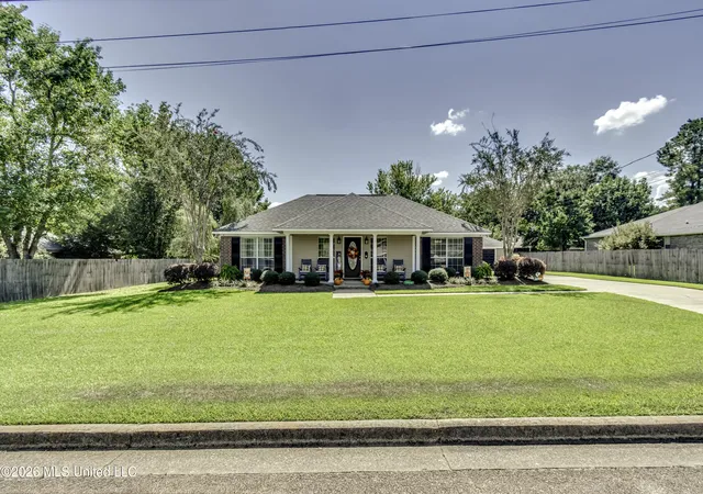 Photo 3 of Sale Pending at 1112 3rd Street, Magee, MS 39111 | MLS# 4163671 | Listing updated on 2026-10-16