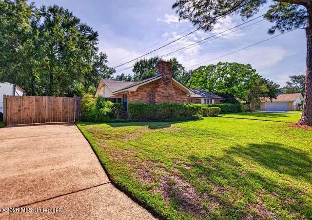 Photo 3 of Single family home for sale at 612 Sunset Dr, Bay Saint Louis, MS 39520 | MLS# 4163684 | Listing updated on 2026-09-26