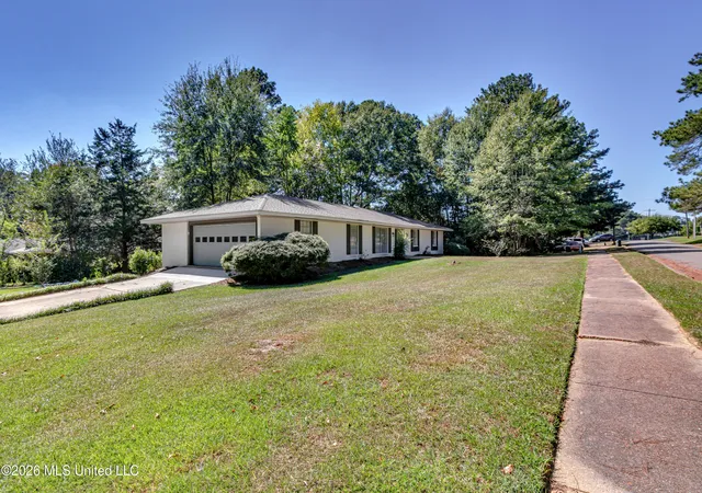 Photo 2 of Sale Pending at 202 Mcdonald Dr, Clinton, MS 39056 | MLS# 4165152 | Listing updated on 2026-10-13