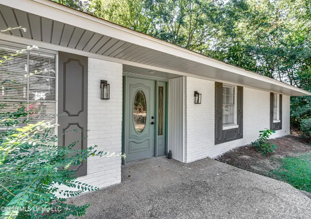 Photo 3 of Sale Pending at 202 Mcdonald Dr, Clinton, MS 39056 | MLS# 4165152 | Listing updated on 2026-10-13