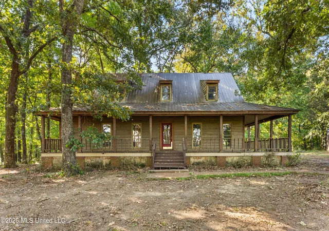 Photo 1 of Sale Pending at 465 Liles Rd, Holly Springs, MS 38635 | MLS# 4163752 | Listing updated on 2026-09-30