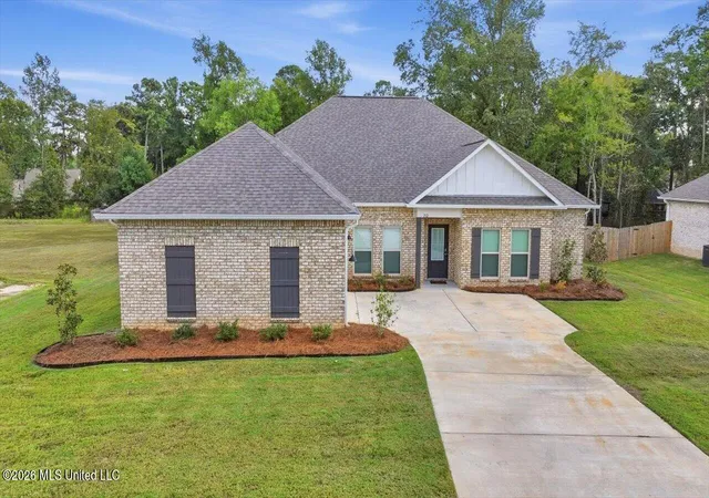 Photo 1 of Single family home for sale at 232 Deerfield Clb Dr, Canton, MS 39046 | MLS# 4163750 | Listing updated on 2026-10-19