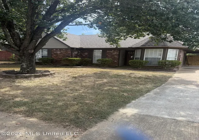Photo 2 of Single family home for sale at 10113 S Oak Run Dr, Olive Branch, MS 38654 | MLS# 4163761 | Listing updated on 2026-10-15