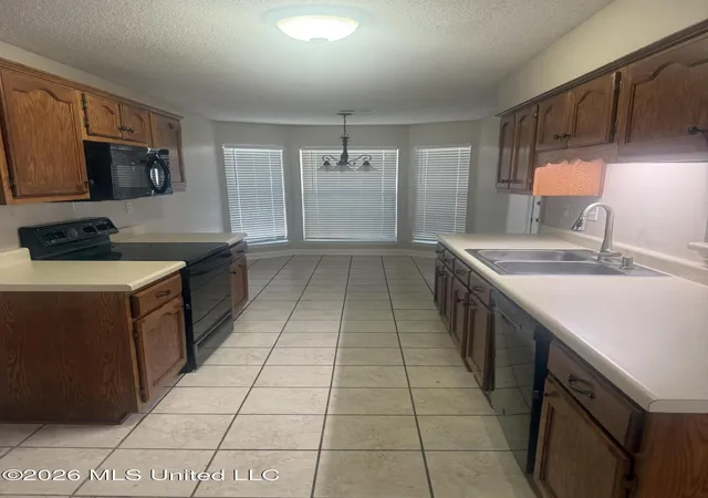 Photo 3 of Single family home for sale at 10113 S Oak Run Dr, Olive Branch, MS 38654 | MLS# 4163761 | Listing updated on 2026-10-15