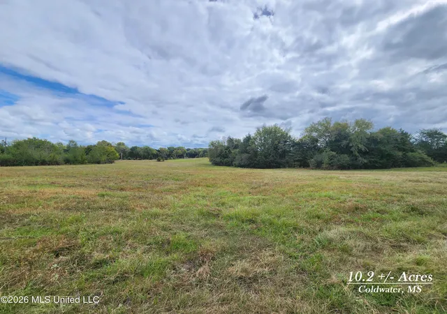Photo 1 of Sale Pending at 102 Old Memphis Oxford Rd, Coldwater, MS 38618 | MLS# 4163778 | Listing updated on 2026-10-07