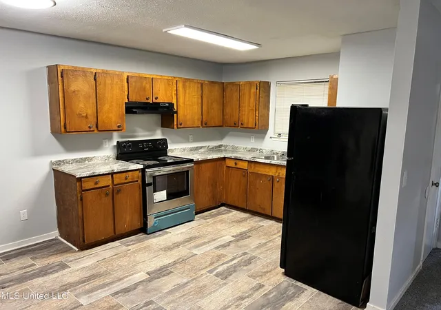 Photo 2 of Multi family home for sale at 654 Chelsea Dr, Jackson, MS 39212 | MLS# 4163780 | Listing updated on 2026-09-28