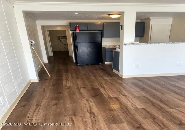 Photo 2 of Multi family home for sale at 1632 Shirley Ave, Jackson, MS 39204 | MLS# 4163867 | Listing updated on 2026-09-28