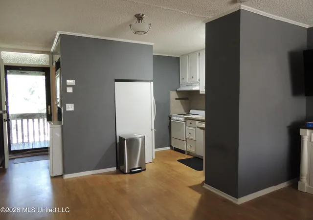 Photo 3 of Condo for sale at 225 Lakeside Villa, Diamondhead, MS 39525 | MLS# 4163884 | Listing updated on 2026-09-30