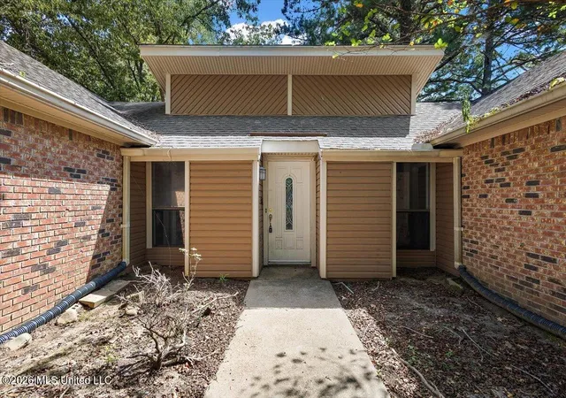 Photo 2 of Single family home for sale at 4800 Brookwood Pl, Byram, MS 39272 | MLS# 4163806 | Listing updated on 2026-10-28