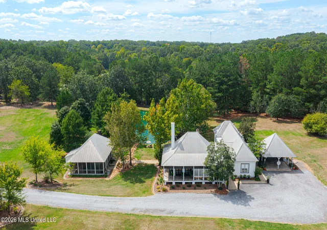 Photo 1 of Single family home for sale at 241 Highland Hills Ln, Flora, MS 39071 | MLS# 4164047 | Listing updated on 2026-10-26