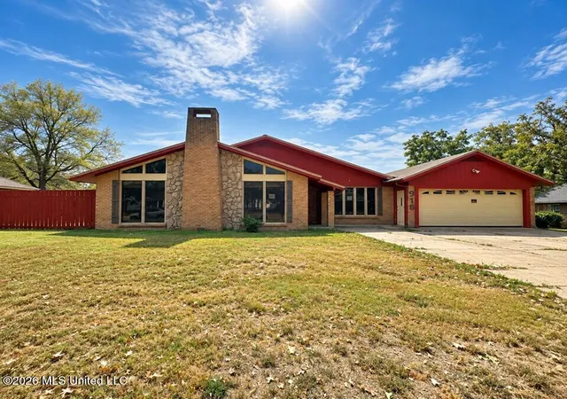 Single family home for sale at 918 Linbar St, Indianola, MS 38751 | MLS# 4163862