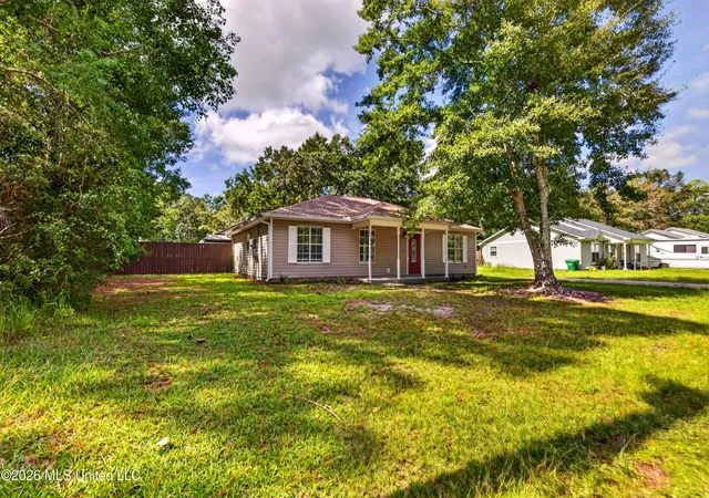Photo 1 of Single family home for sale at 809 Peach, Ocean Springs, MS 39564 | MLS# 4163838 | Listing updated on 2026-09-28