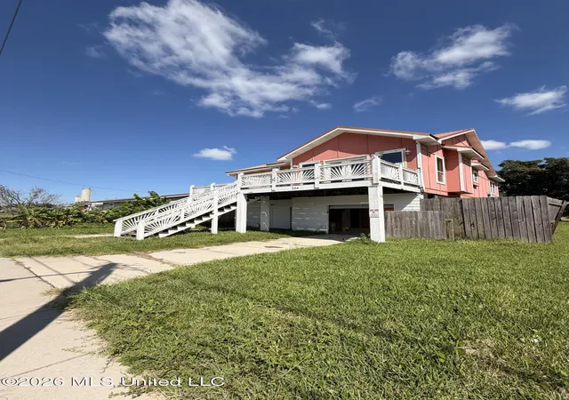 Photo 1 of Single family home for sale at 224 Oak St, Biloxi, MS 39530 | MLS# 4163850 | Listing updated on 2026-10-16