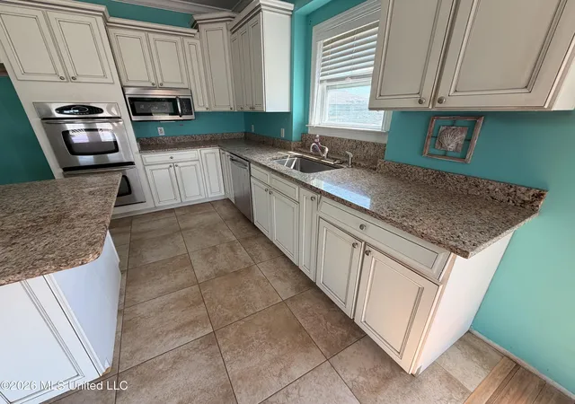 Photo 3 of Single family home for sale at 224 Oak St, Biloxi, MS 39530 | MLS# 4163850 | Listing updated on 2026-10-16