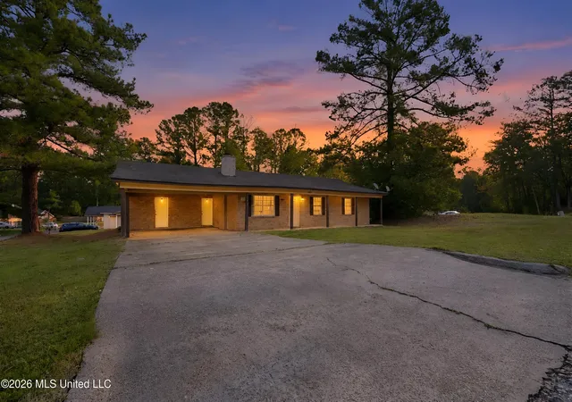 Photo 1 of Single family home for sale at 496 Chelsea Dr, Jackson, MS 39212 | MLS# 4164028 | Listing updated on 2026-10-20