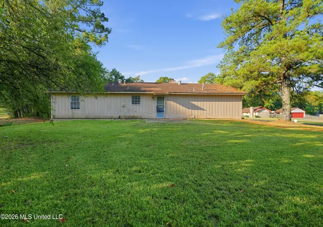 Photo 3 of Single family home for sale at 496 Chelsea Dr, Jackson, MS 39212 | MLS# 4164028 | Listing updated on 2026-10-20