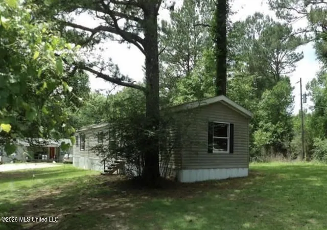 Photo 2 of Manufactured home for sale at 1901 Nw Zetus Rd, Brookhaven, MS 39601 | MLS# 4164043 | Listing updated on 2026-10-03