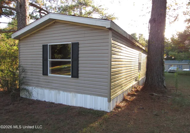Photo 3 of Manufactured home for sale at 1901 Nw Zetus Rd, Brookhaven, MS 39601 | MLS# 4164043 | Listing updated on 2026-10-03